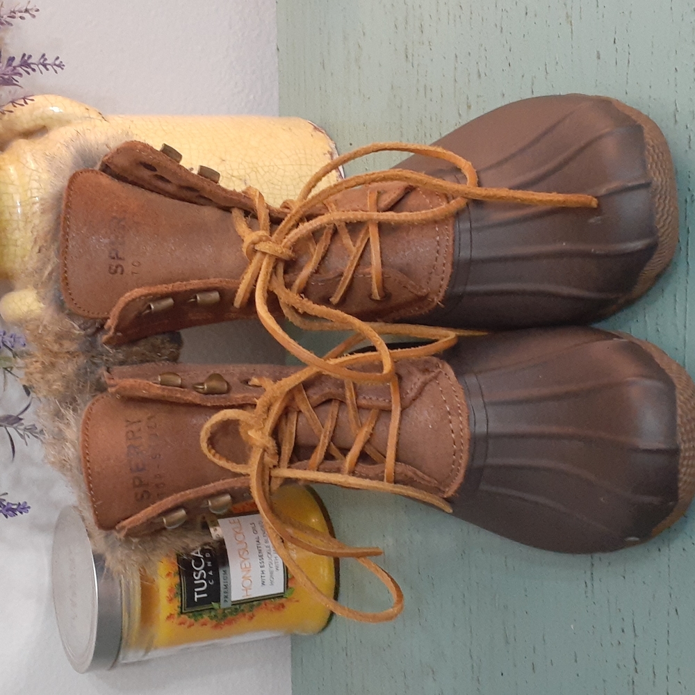 SPERRY RAIN/SNOW BOOTS SZ 5 WOS
